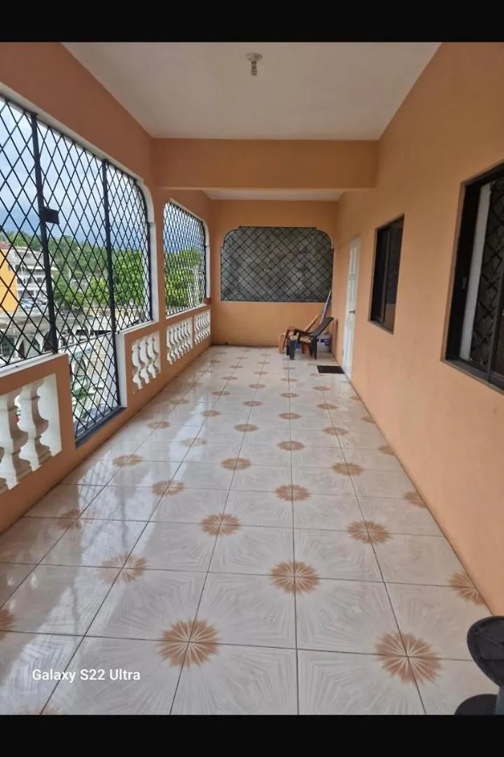 Апартаменты High Bed Ridge Studio-Balcony View Бухта Монтего Ямайка